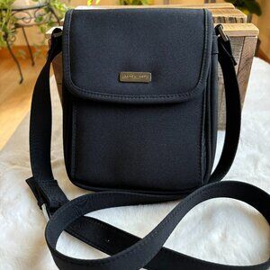 Amanda Smith Black Travel Wallet/Organizer Crossbody Bag/Purse